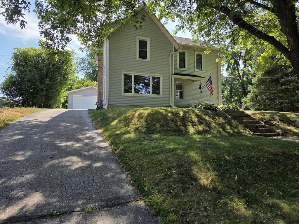 311 N Eighth STREET, Delavan, WI 53115