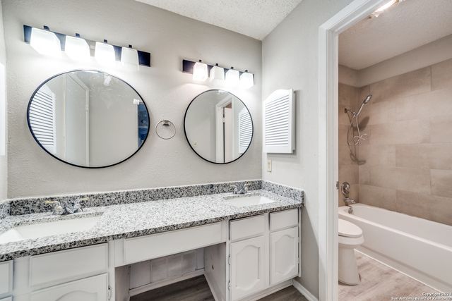 9743 CYLBURN PARK, Converse, TX 78109