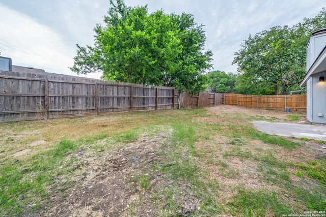 9743 CYLBURN PARK, Converse, TX 78109