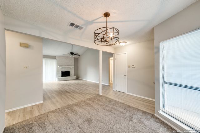 9743 CYLBURN PARK, Converse, TX 78109