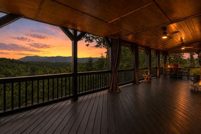 495 Trails End Ridge, Ellijay, GA 30540