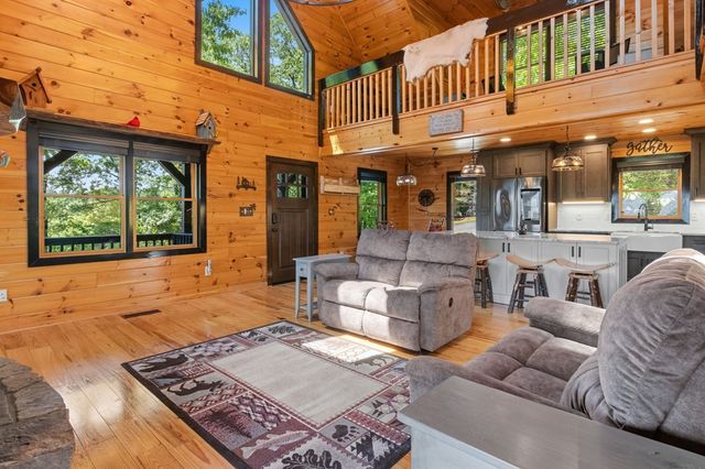495 Trails End Ridge, Ellijay, GA 30540