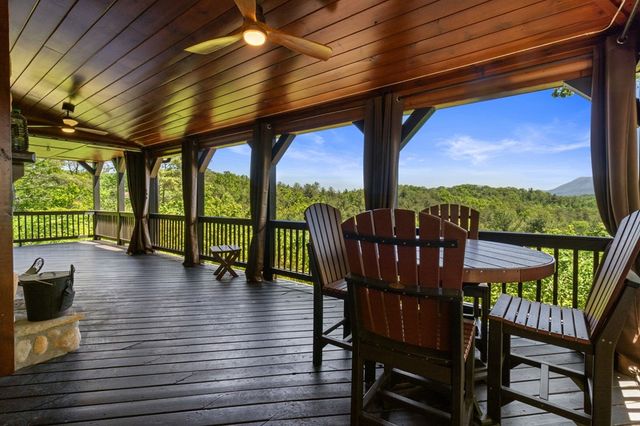 495 Trails End Ridge, Ellijay, GA 30540