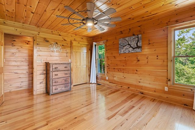 495 Trails End Ridge, Ellijay, GA 30540