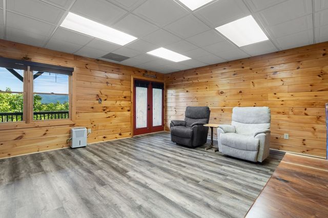 495 Trails End Ridge, Ellijay, GA 30540