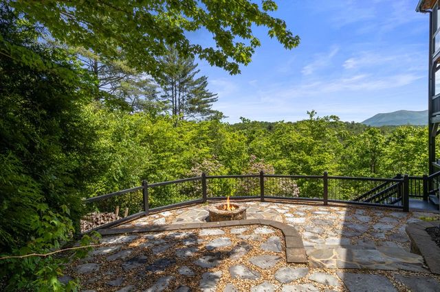 495 Trails End Ridge, Ellijay, GA 30540