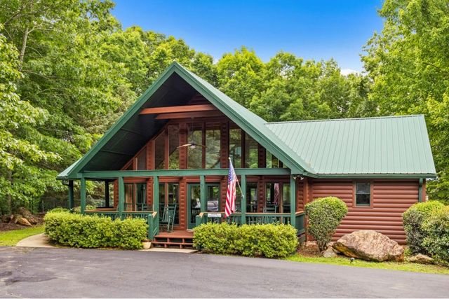 495 Trails End Ridge, Ellijay, GA 30540