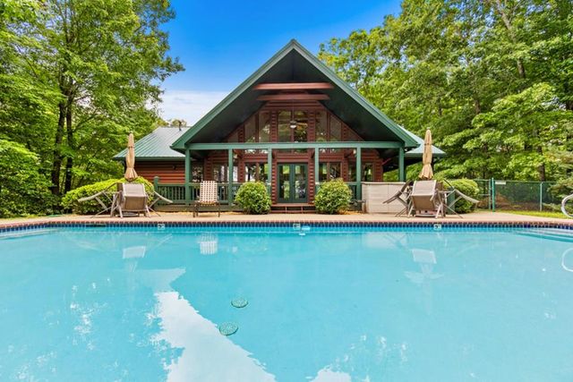 495 Trails End Ridge, Ellijay, GA 30540