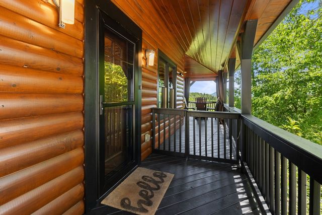 495 Trails End Ridge, Ellijay, GA 30540