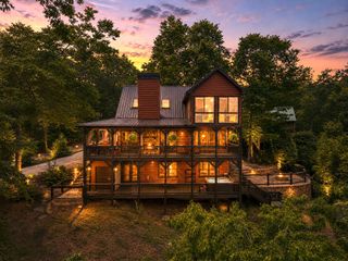 495 Trails End Ridge, Ellijay, GA 30540