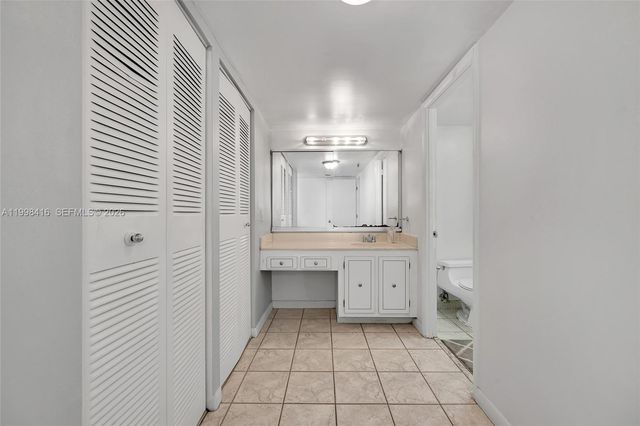 671 NE 195th St 114E, Miami, FL 33179