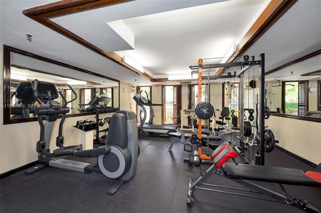 671 NE 195th St 114E, Miami, FL 33179