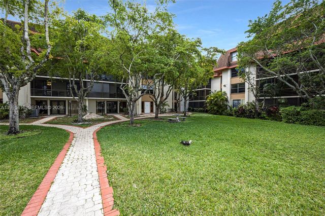 671 NE 195th St 114E, Miami, FL 33179