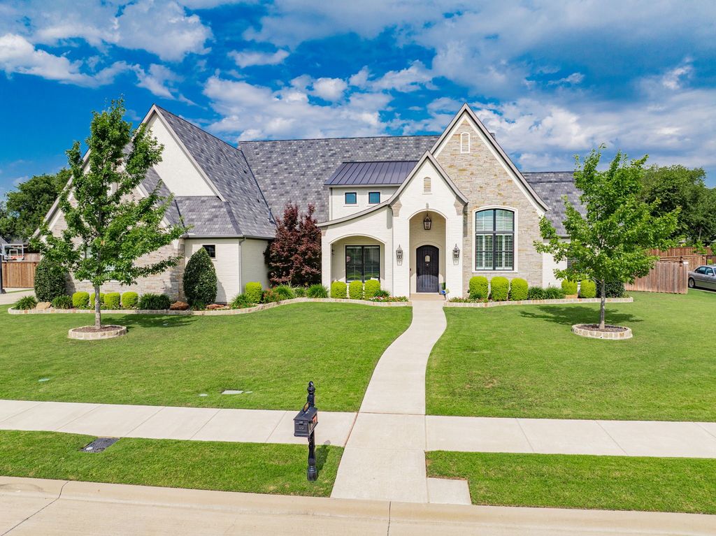 2223 Somerfield Drive, Midlothian, TX 76065