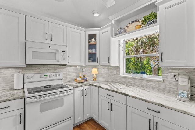 64 BUNKER COURT, Rotonda West, FL 33947