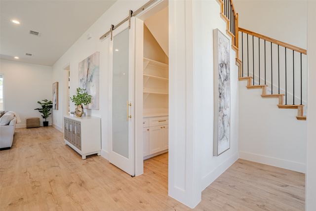 924 Claystone Ridge Drive, Fort Worth, TX 76028