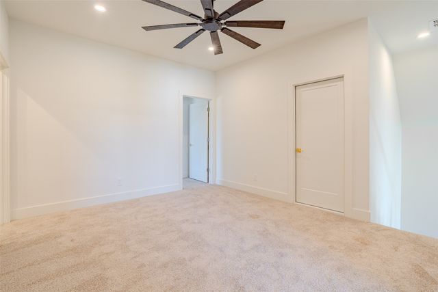 924 Claystone Ridge Drive, Fort Worth, TX 76028