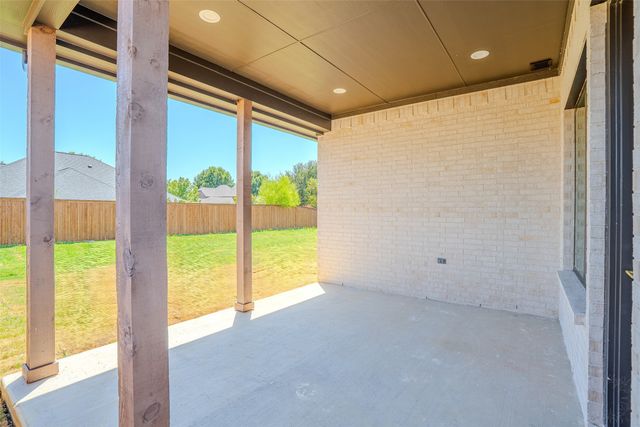 924 Claystone Ridge Drive, Fort Worth, TX 76028