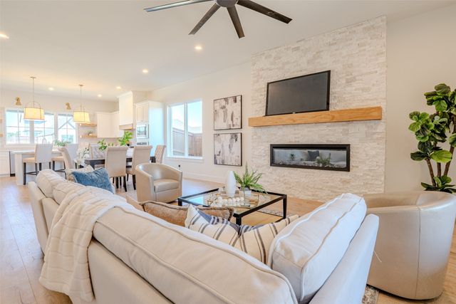 924 Claystone Ridge Drive, Fort Worth, TX 76028