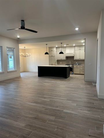 5465 NE Minnow Ln, Elgin, OK 73538