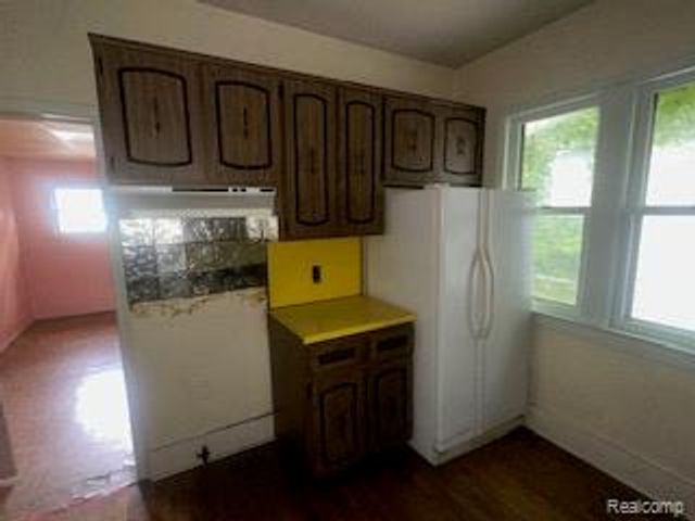 1451 Beaconsfield Avenue, Grosse Pointe, MI 48230