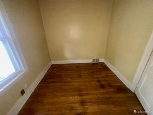 1451 Beaconsfield Avenue, Grosse Pointe, MI 48230