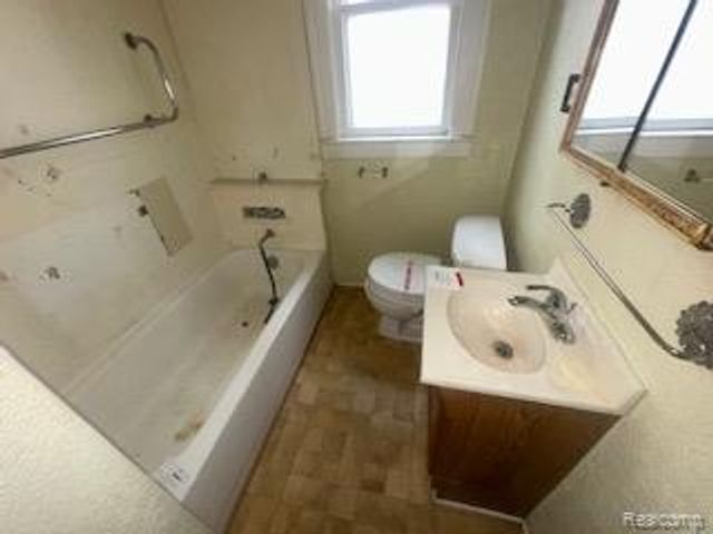 1451 Beaconsfield Avenue, Grosse Pointe, MI 48230