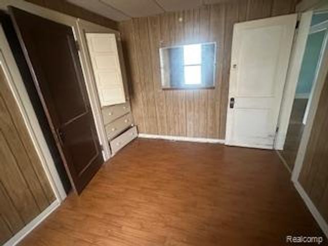 1451 Beaconsfield Avenue, Grosse Pointe, MI 48230