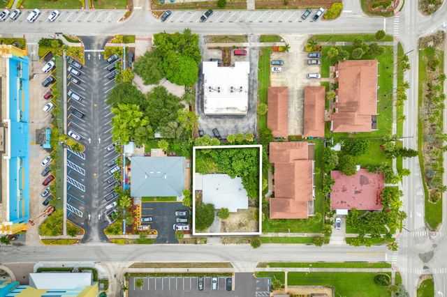 136 Marion Lane, Cocoa Beach, FL 32931