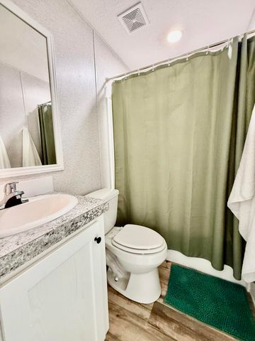 8002 SE Skylark Avenue, Hobe Sound, FL 33455