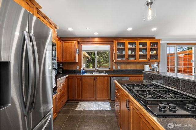 4 Quinault Way, La Conner, WA 98257