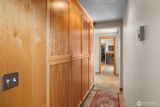 4 Quinault Way, La Conner, WA 98257