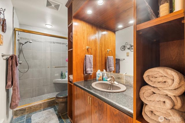 4 Quinault Way, La Conner, WA 98257