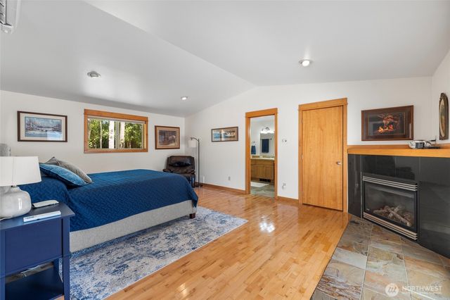 4 Quinault Way, La Conner, WA 98257