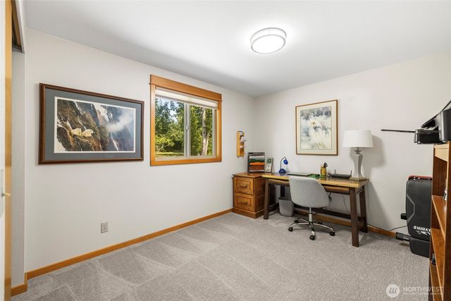 4 Quinault Way, La Conner, WA 98257