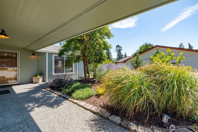 4 Quinault Way, La Conner, WA 98257