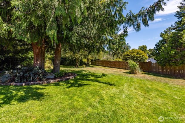 4 Quinault Way, La Conner, WA 98257