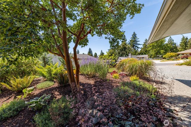 4 Quinault Way, La Conner, WA 98257