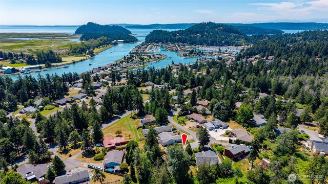 4 Quinault Way, La Conner, WA 98257