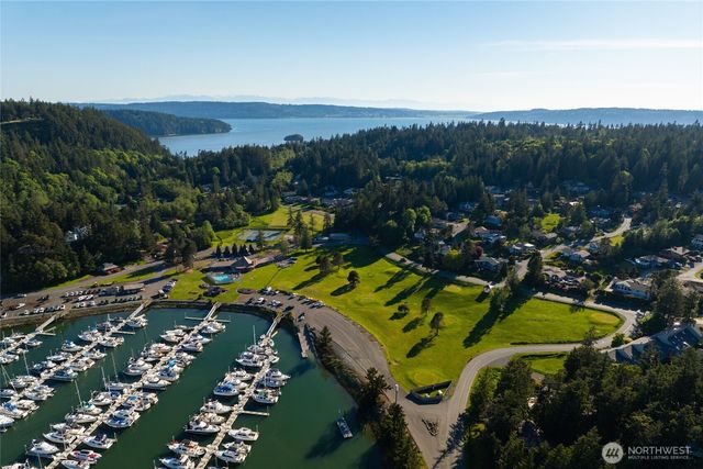 4 Quinault Way, La Conner, WA 98257