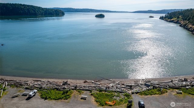 4 Quinault Way, La Conner, WA 98257