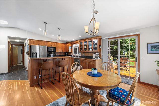 4 Quinault Way, La Conner, WA 98257
