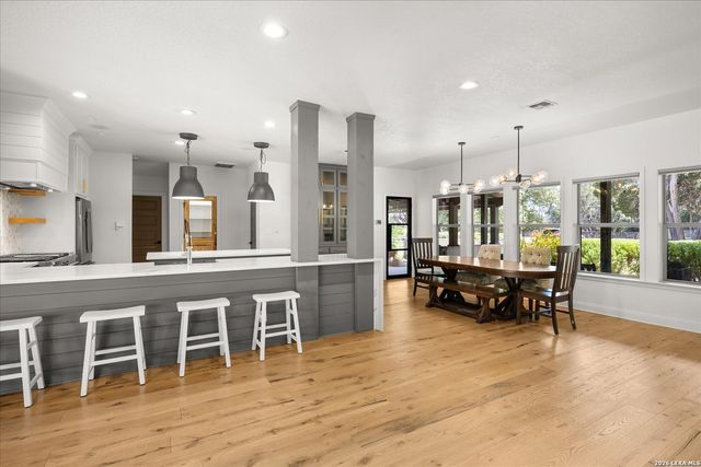 429 Lakeview Blvd., New Braunfels, TX 78130
