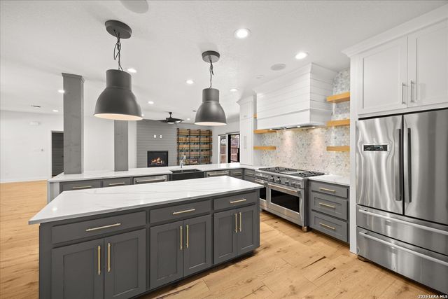 429 Lakeview Blvd., New Braunfels, TX 78130