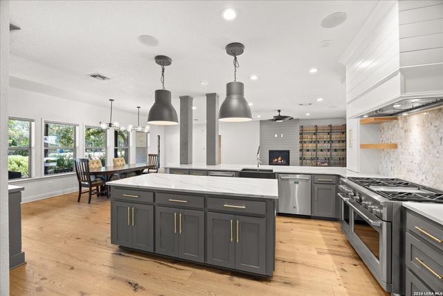 429 Lakeview Blvd., New Braunfels, TX 78130