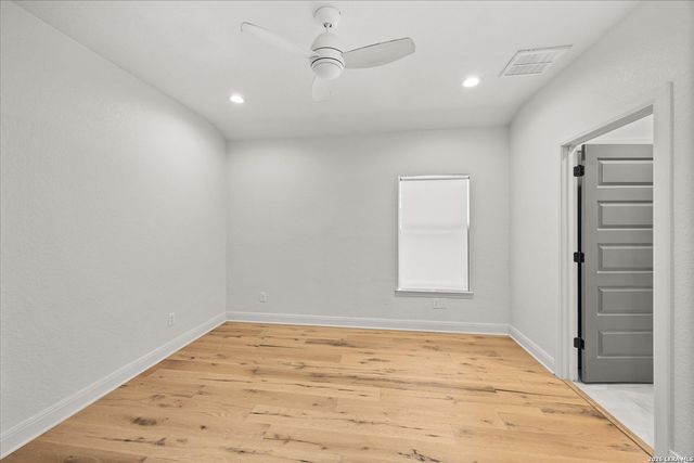 429 Lakeview Blvd., New Braunfels, TX 78130