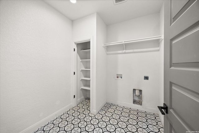 429 Lakeview Blvd., New Braunfels, TX 78130