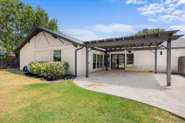 429 Lakeview Blvd., New Braunfels, TX 78130