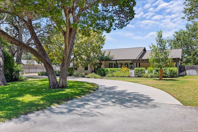 429 Lakeview Blvd., New Braunfels, TX 78130