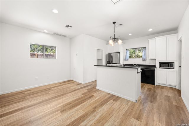 429 Lakeview Blvd., New Braunfels, TX 78130